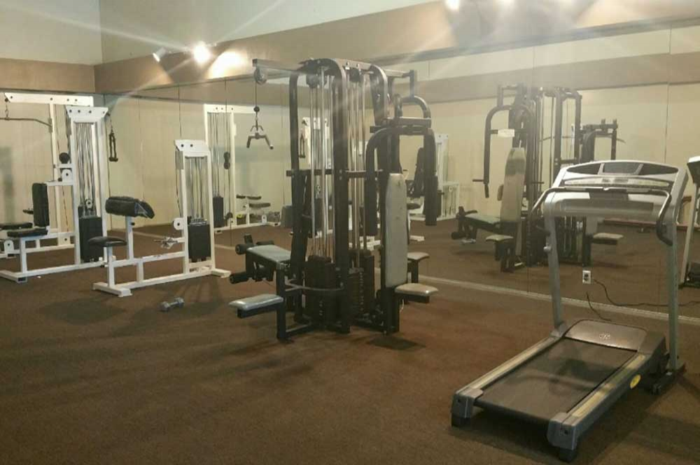 Take a tour today and view Amenities 1 for yourself at the Club Royale Apartments
