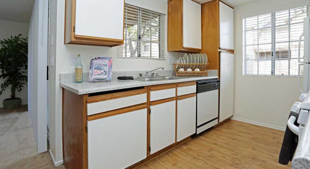 This photo is the visual representation of gourmet kitchens at Club Royale Apartments.